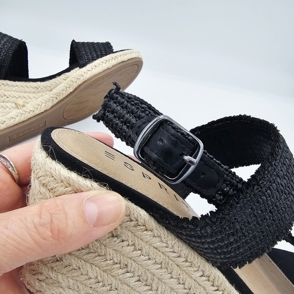 ESPRIT Black Wedge Sandals NWOT - Picture 12 of 13